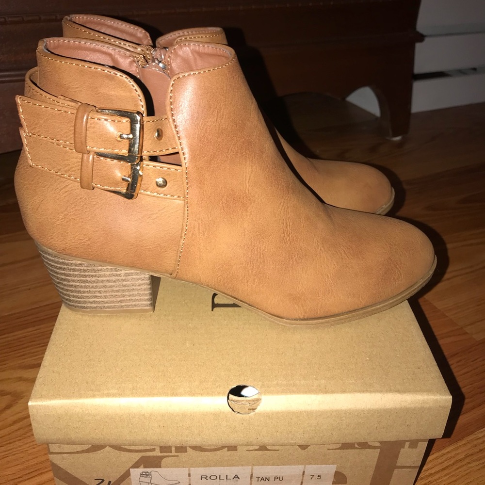 Brand New In Box Boutique Booties size 7.5